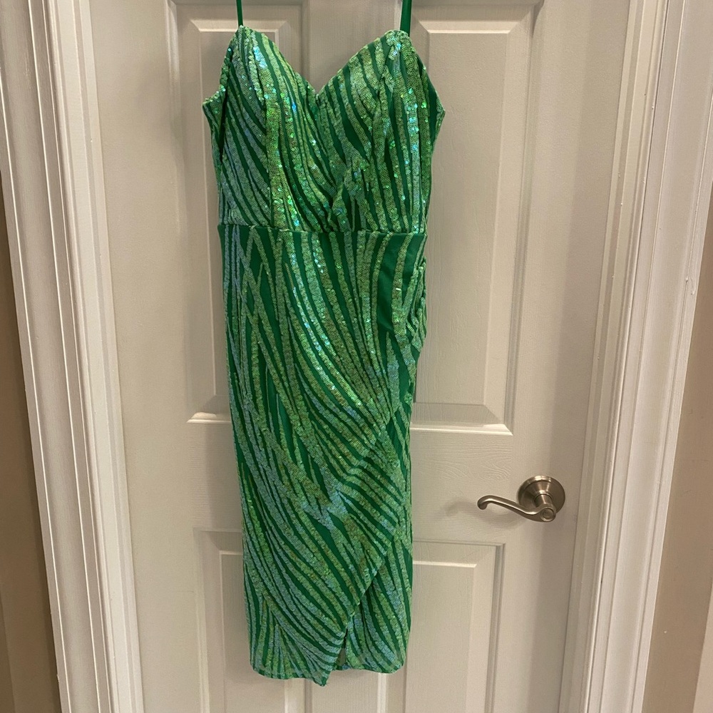 Pop Green dress with sequins!
